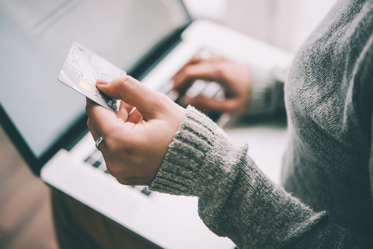 7 Things You Should Know Before Getting A Credit Card | Doyle Salewski Inc.